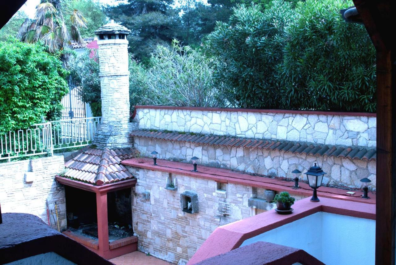 Bed and Breakfast Vila Albatros Ровінь Екстер'єр фото