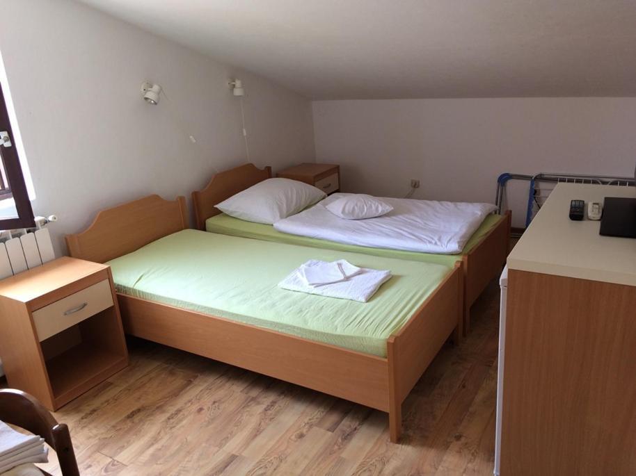 Bed and Breakfast Vila Albatros Ровінь Екстер'єр фото