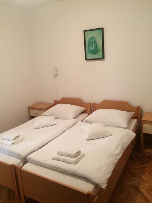 Bed and Breakfast Vila Albatros Ровінь Екстер'єр фото