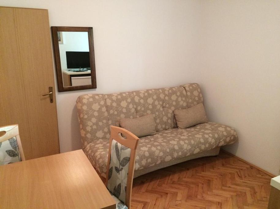 Bed and Breakfast Vila Albatros Ровінь Екстер'єр фото